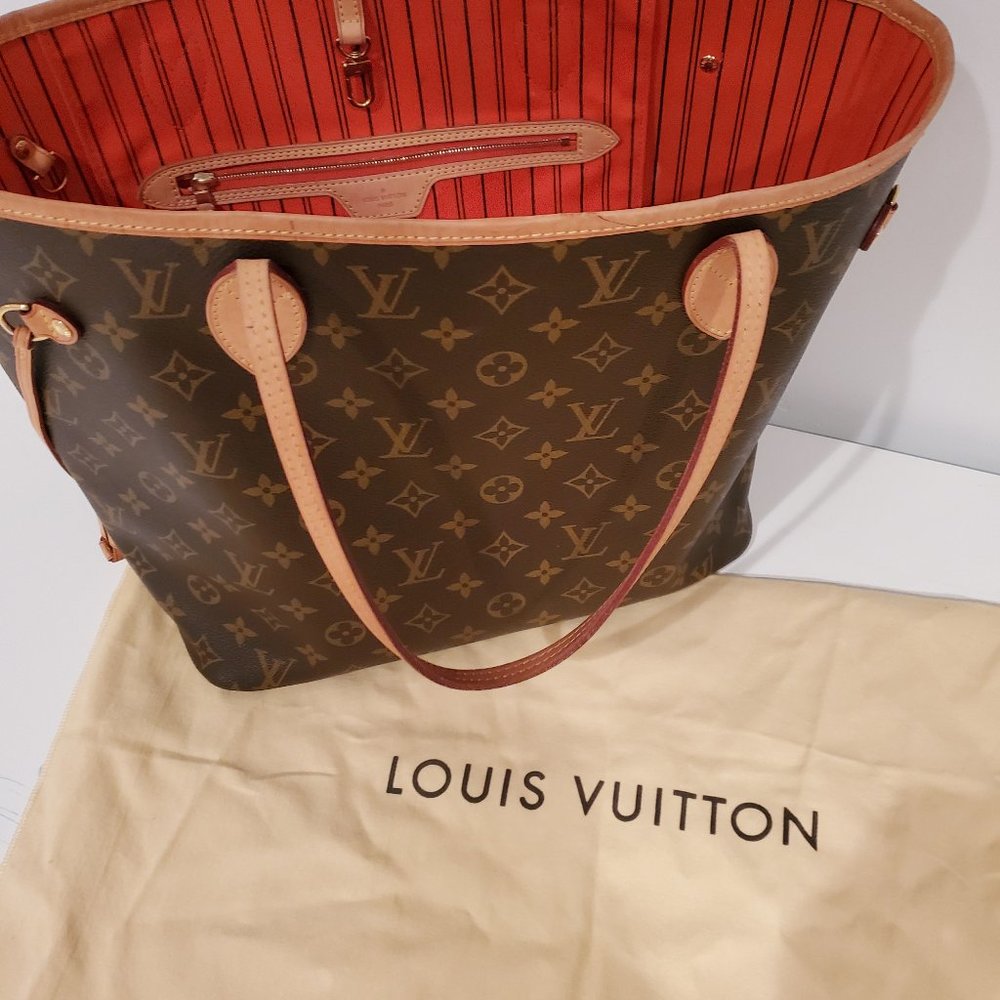 Louis Vuitton Monogram Neverfull MM in Abricot